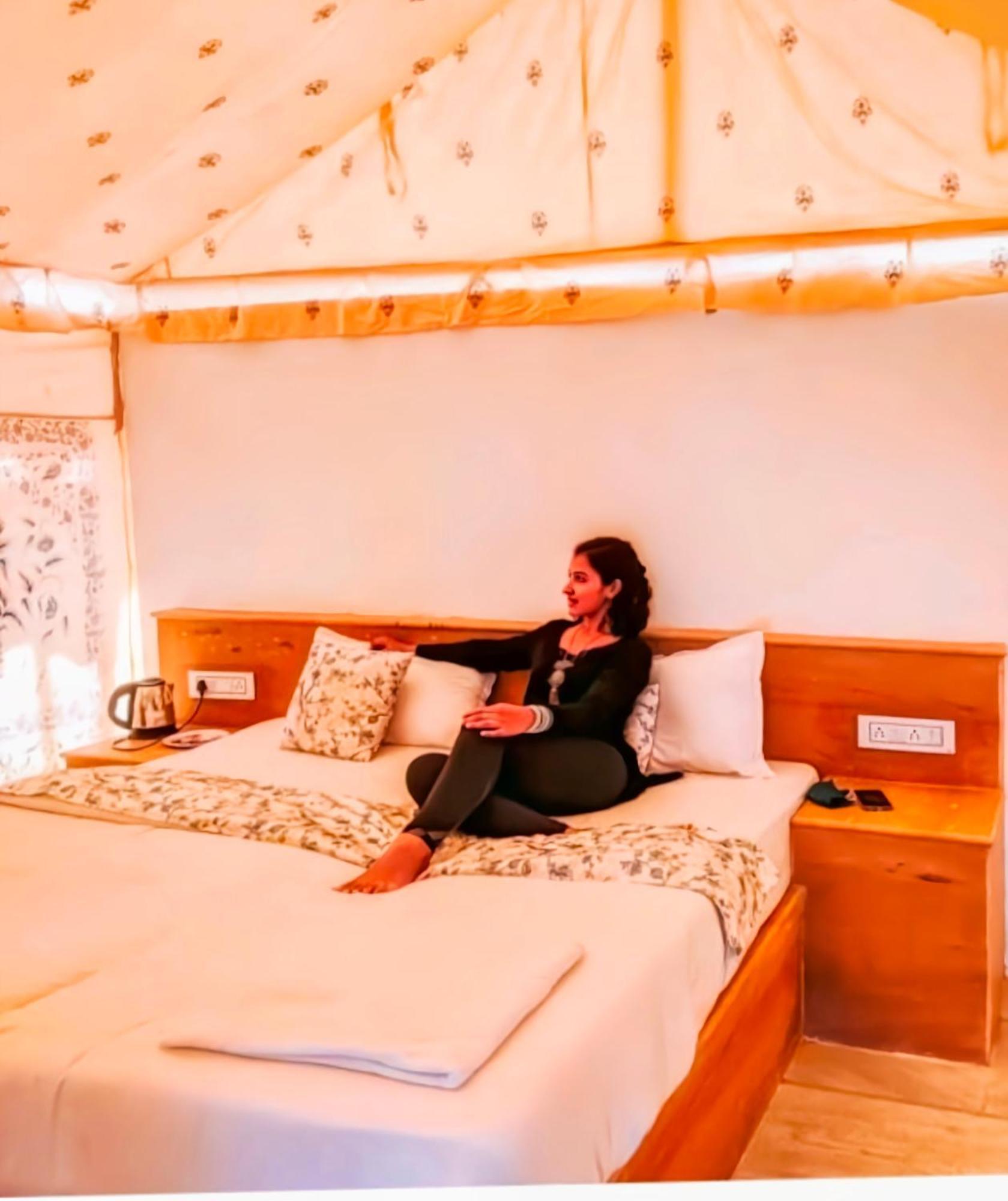 The Saffron Desert Camp Jaisalmer Luaran gambar