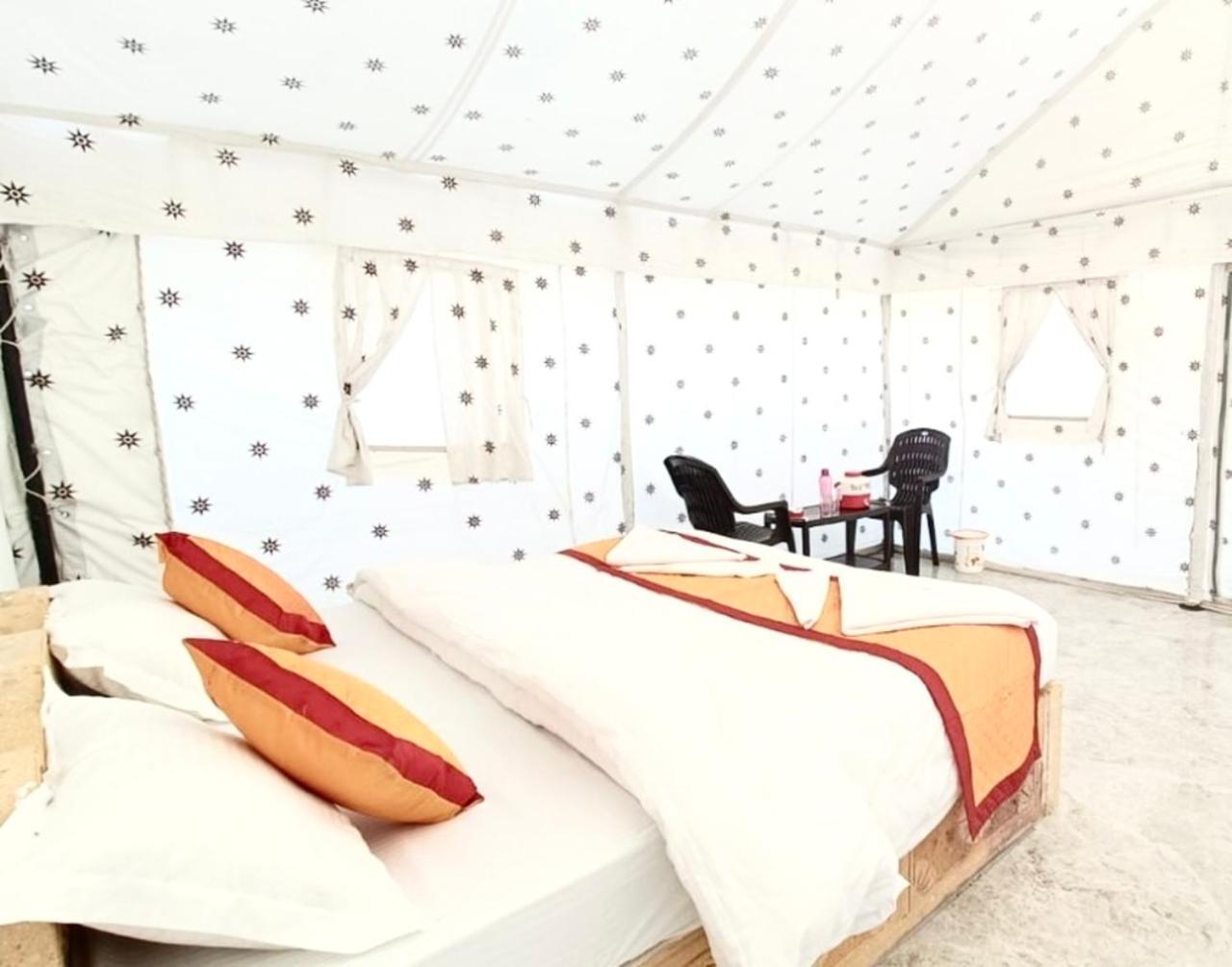 The Saffron Desert Camp Jaisalmer Luaran gambar